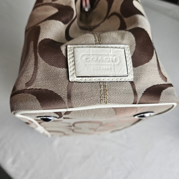 Coach Signature Brown and Cream Tote‎ Bag - Picture 4 of 14